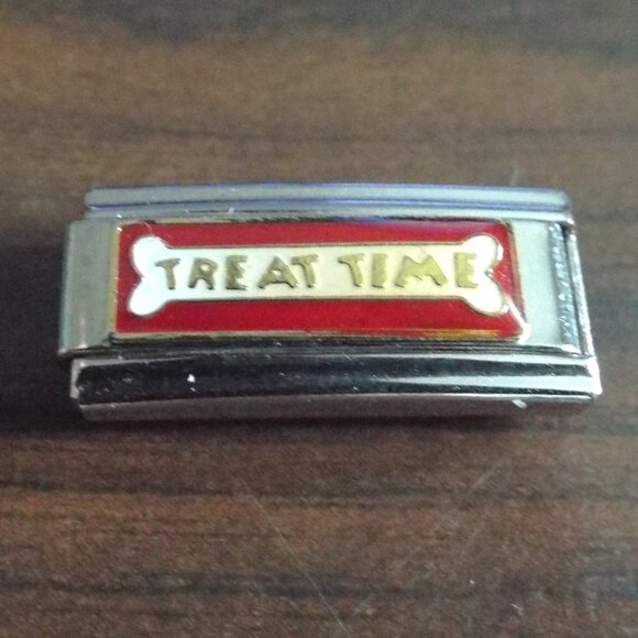 Treat Time and bone on red enamel 9mm Italian charm bracelet superlink new - Picture 1 of 2